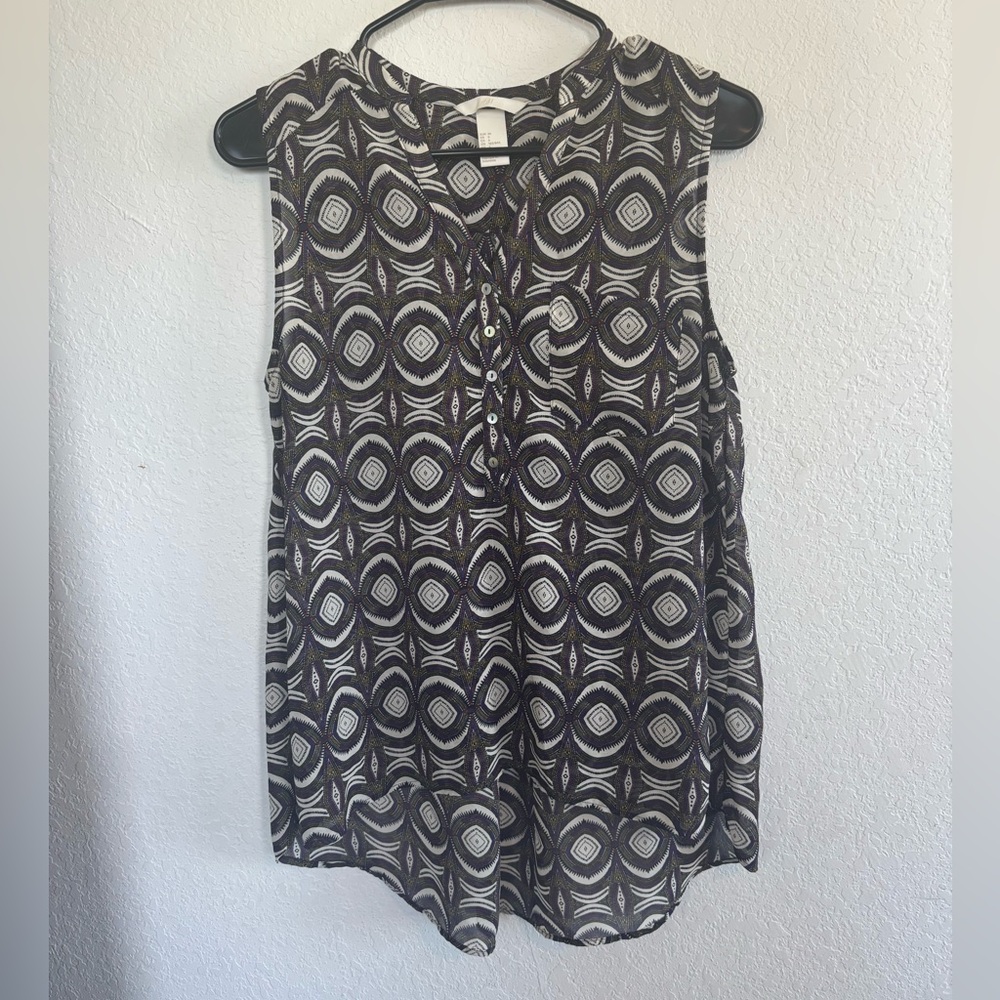 Cute H&M Sheer Printed Sleeveless Blouse